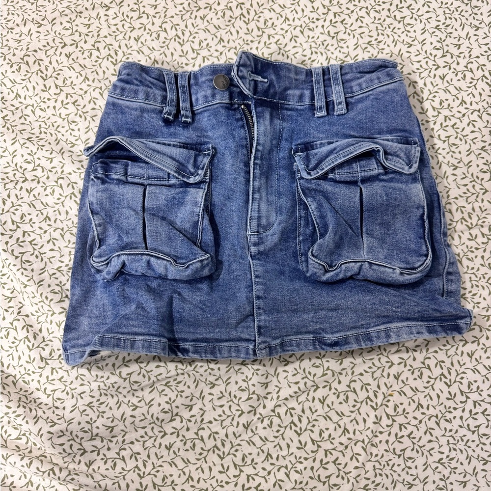 Amazon Women's Blue Cargo Shorts
